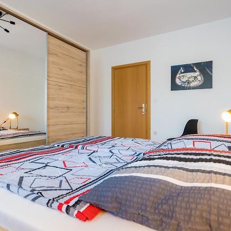 Apartments Sara Milohnici 외부 사진