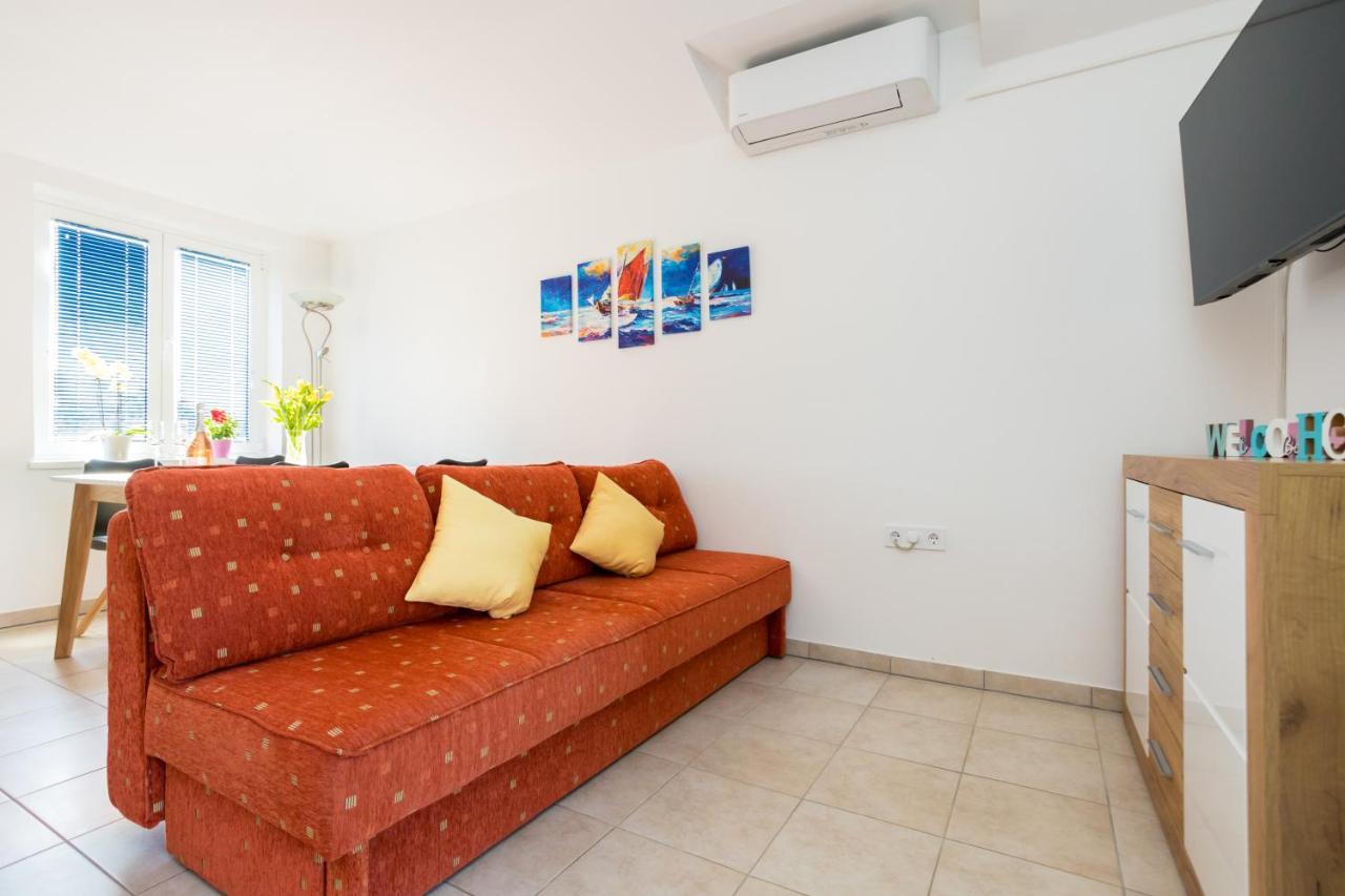 Apartments Sara Milohnici 외부 사진