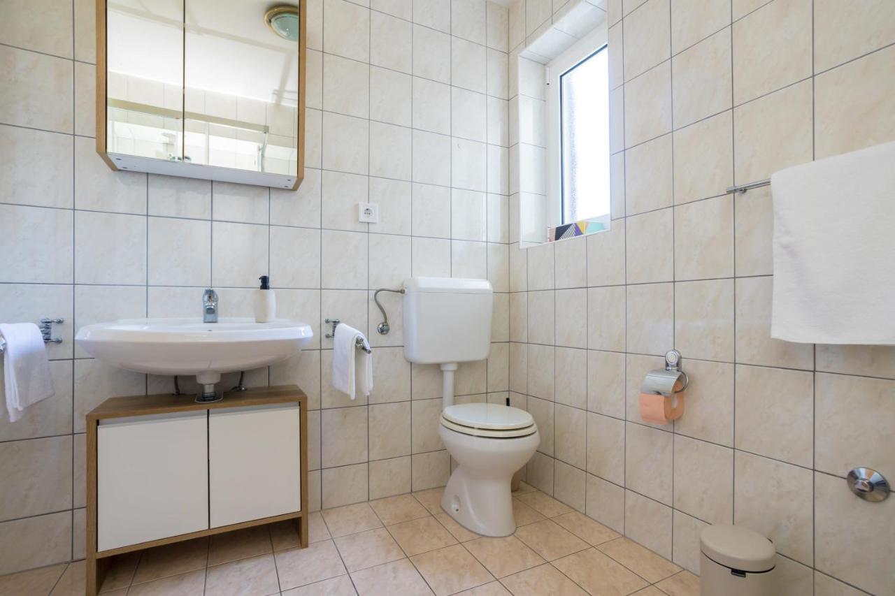Apartments Sara Milohnici 외부 사진